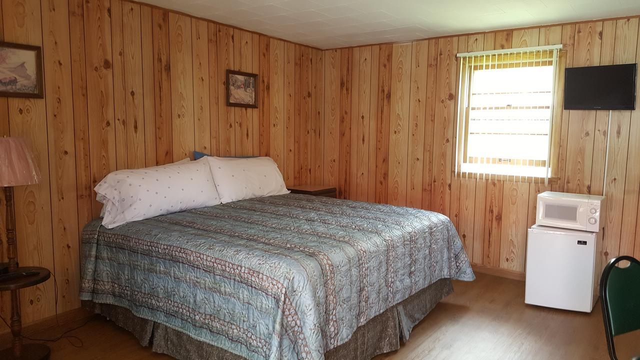 Alpine Motel In Heart Of Wisconsin Dells Downtown. Zewnętrze zdjęcie