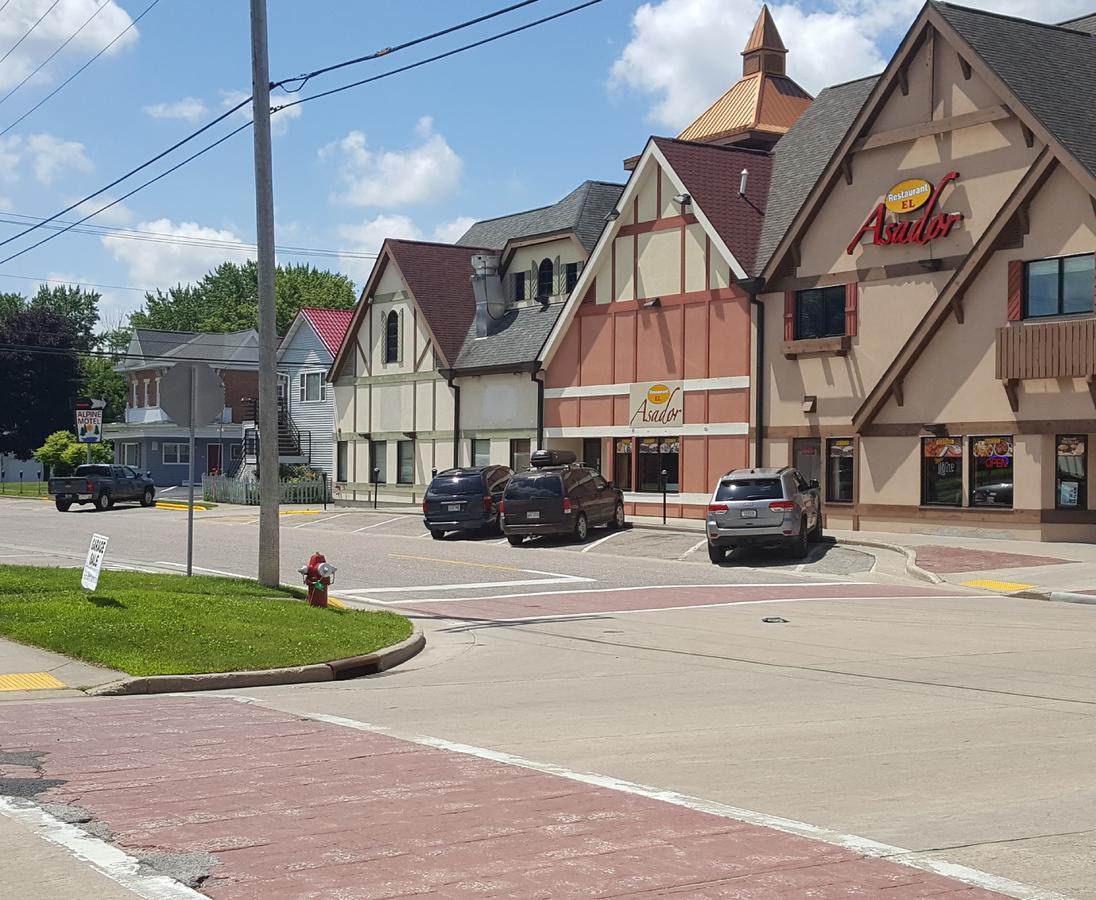 Alpine Motel In Heart Of Wisconsin Dells Downtown. Zewnętrze zdjęcie